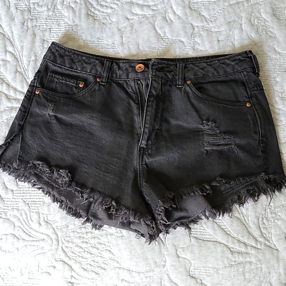 Black denim cut off shorts size 6